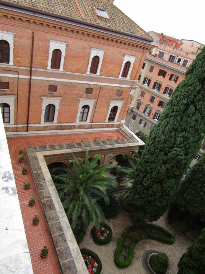 Casa S. Giuseppe Di Cluny Acomodação com café da manhã Roma Exterior foto